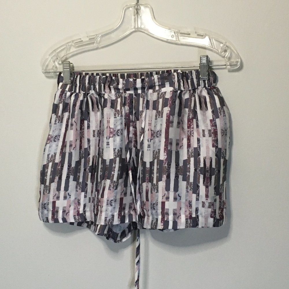 Waverly Grey draw string shorts!